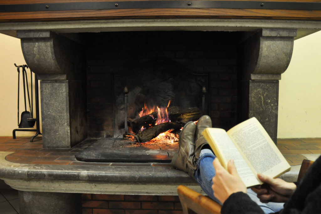 Au coin du feu - gîte du Moulin des Baronnies